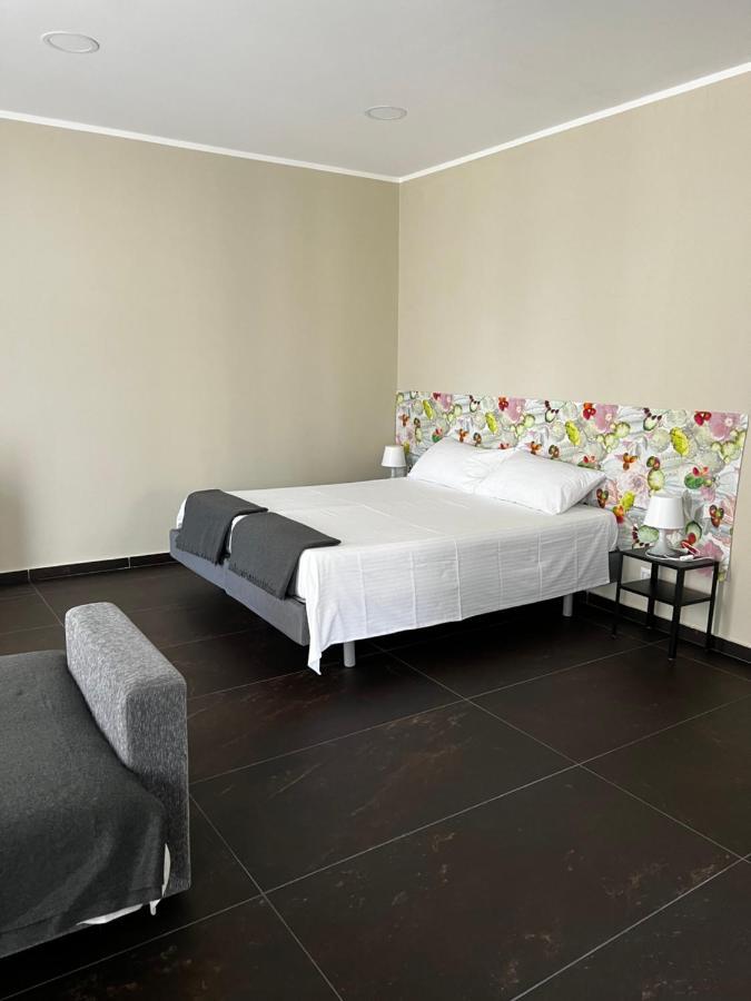 Apartamento Lo Svevo CTA Exterior foto